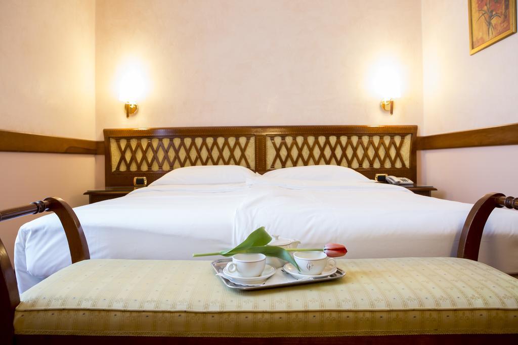 Hotel Villa Venezia กราโด ภายนอก รูปภาพ
